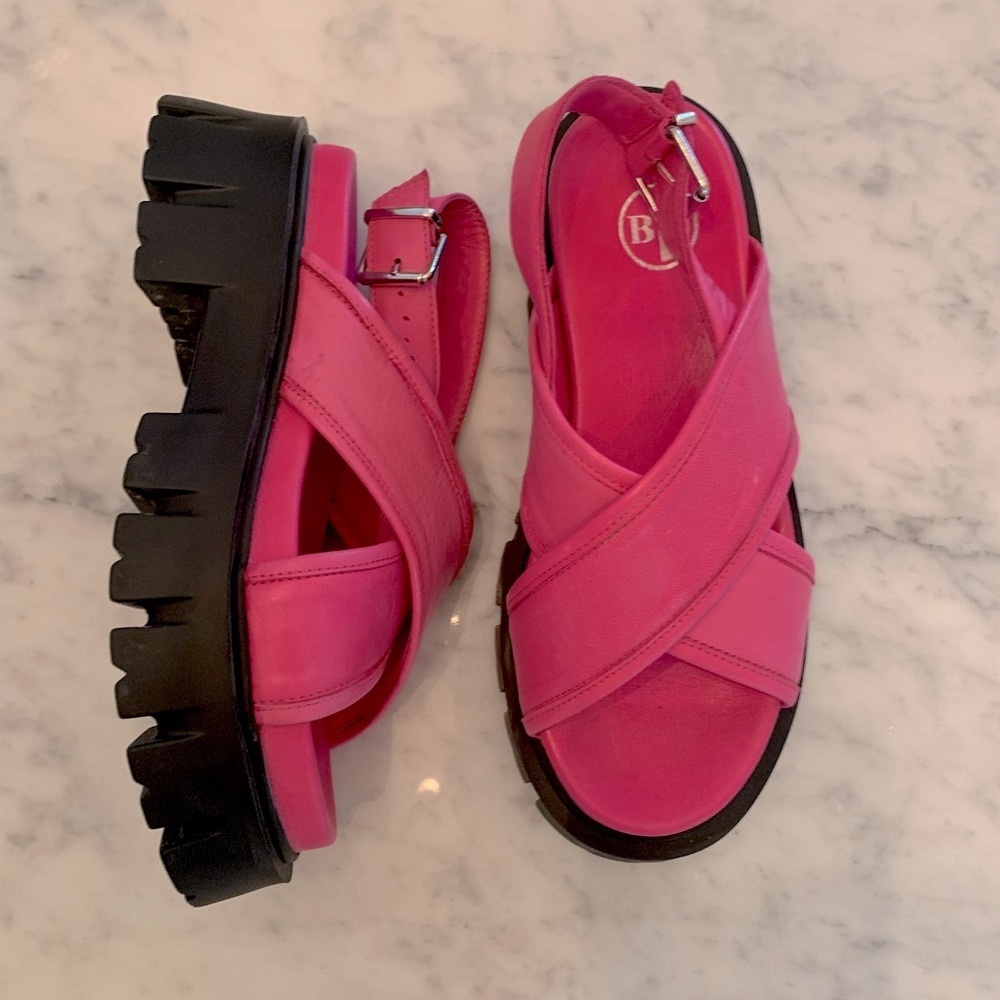 B2 Pink leather cross over sandals with lug platform sole size 8